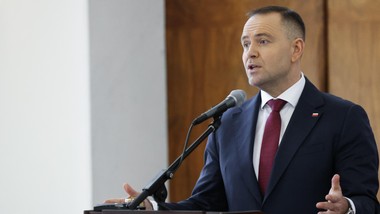 polska poza stołem negocjacyjnym. nawrocki: tusk nie jest szanowanym graczem