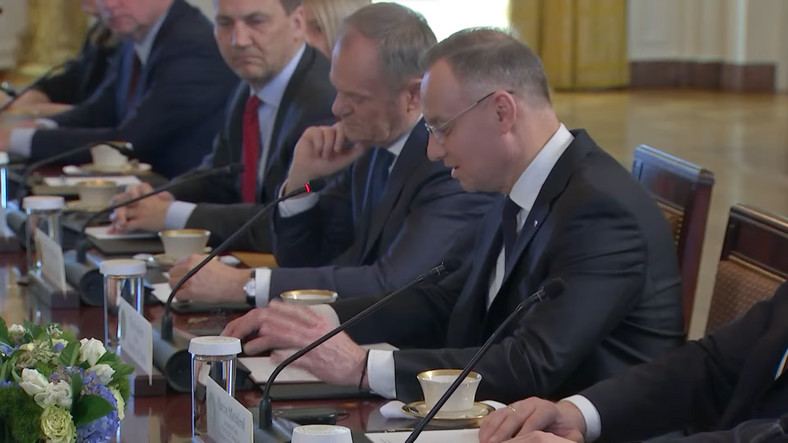 Andrzej Duda i Donald Tusk podczas spotkania z Joem Bidenem