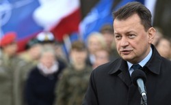 3 maja dodatkowa defilada w Warszawie. Błaszczak: Łączymy historię ze współczesnością