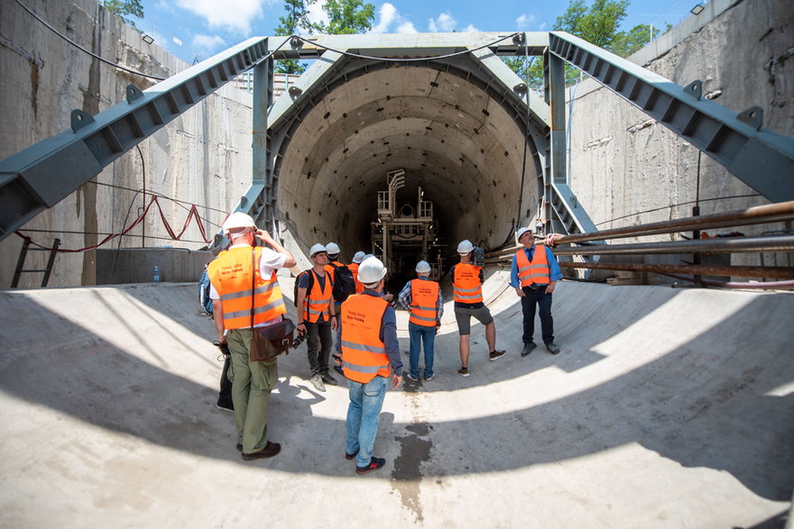 Budowa tunelu średnicowego komora startowa