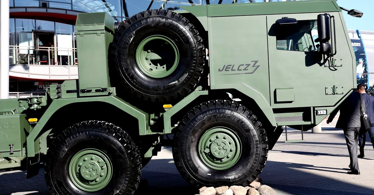 Jelcz 3. generacji do produkcji seryjnej. Nowa fabryka i sukces inżynierów.