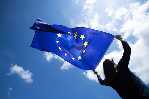 Projekt konkluzji Rady Europejskiej: Ukraina i Mołdawia otrzymują status kandydatów do UE