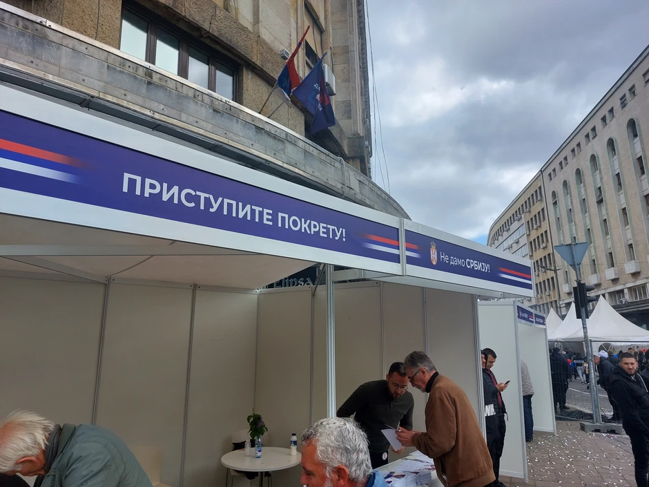 Štand za pristupanje pokretu