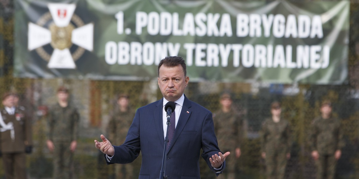 Minister Mariusz Błaszczak zdecydował, że z wojsk WOT wydzielonych zostanie 10 batalionów.