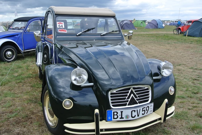 Zlot Citroenów 2CV