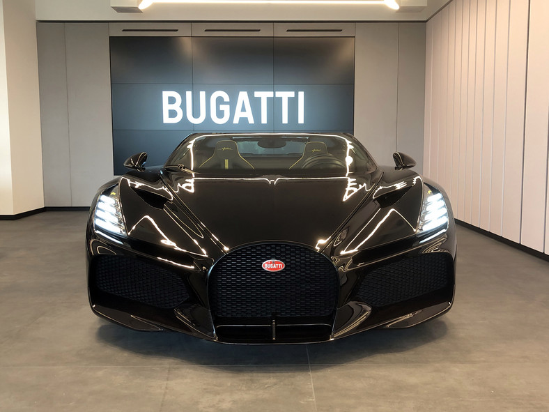 Otwarcie salonu Bugatti w Katowicach. Bugatti W16 Mistral