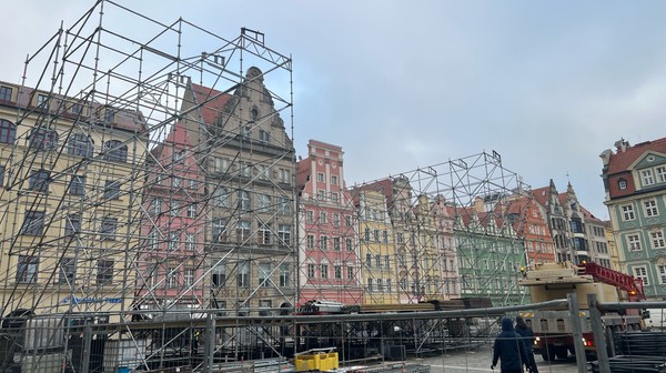 Wielka scena powstaje na pl. Gołębim 11 listopada wystąpią na niej wybitni artyści