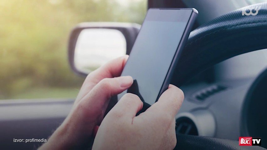 Korišćenje telefona tokom vožnje