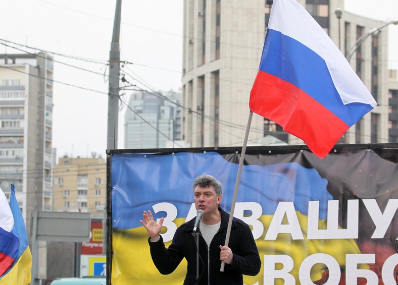 Borys Niemcow na demonstracji proukraińskiej w Rosji. 2014 r.