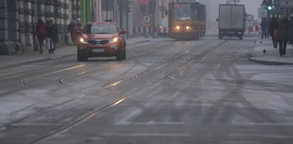 IMGW ostrzega przed oblodzeniami. Połowa kraju zagrożona