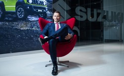 Tak prezes Suzuki trafia w Polsce za trzy punkty