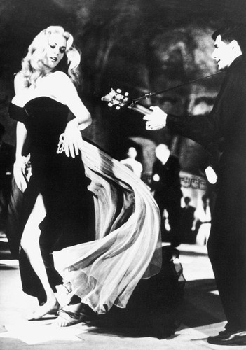 Anita Ekberg w filmie 'La Dolce vita'