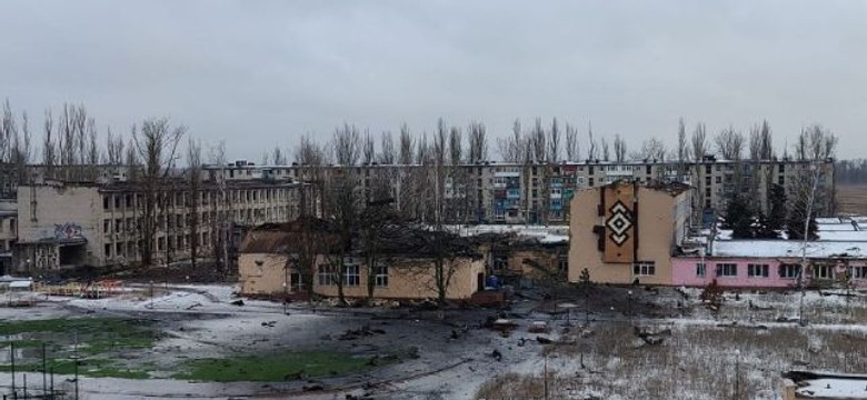 Rosjanie ostrzelali Awdijiwkę. Jedna osoba ranna, zrujnowana szkoła