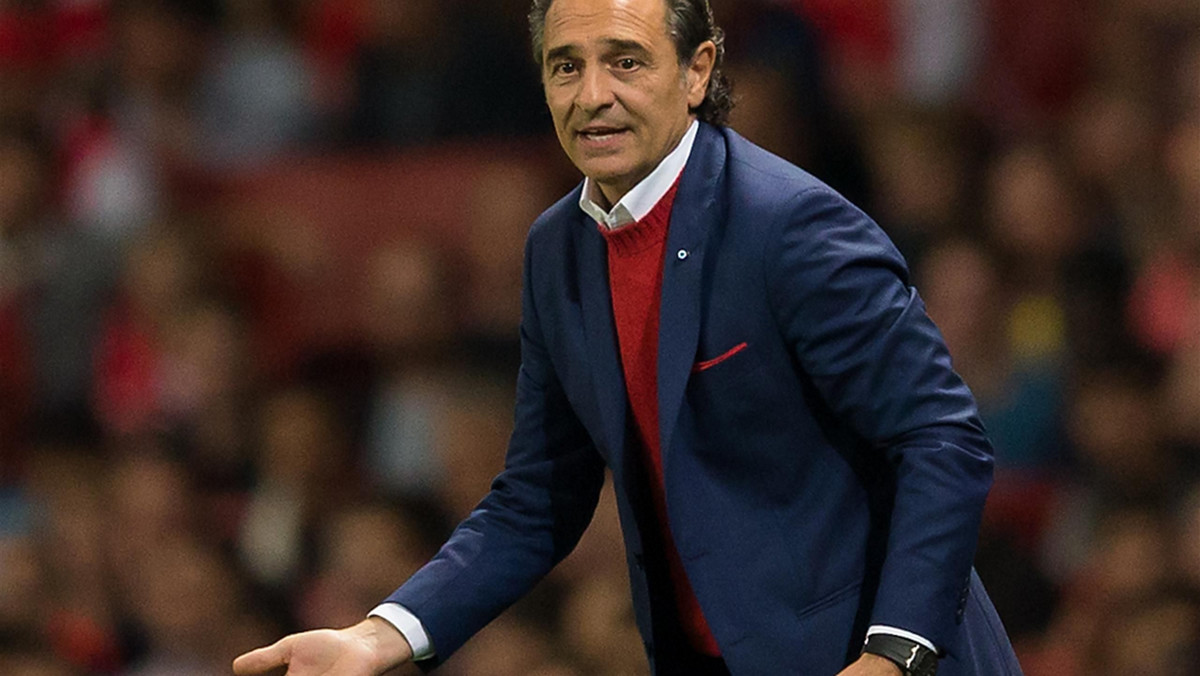 Cesare Prandelli, nowy trener borykającej się ze sportowymi problemami Valencii, zapowiedział podczas poniedziałkowej konferencji prasowej, że wie, czego potrzebuje drużyna, by wrócić na zwycięski szlak. To dziewiąty trener w klubie od 2012 roku. Umowa Włocha obowiązuje przez dwa lata.