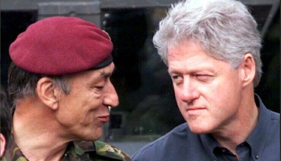 General Majkl Džekson i Bil Klinton