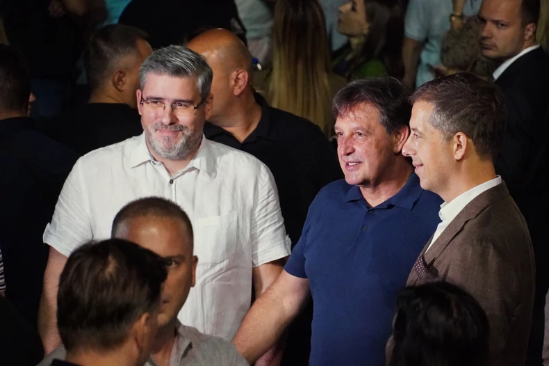 Ministri u Vladi i predstavnici SNS