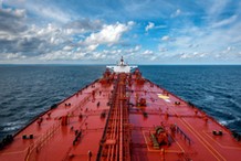 Rosyjska ropa utknęła na morzu. Tankowce krążą po Azji w poszukiwaniu nabywców