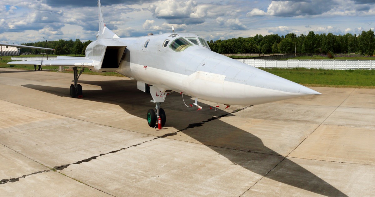 Ołeksandr Syrski: ukraiński dron zniszczył rosyjski bombowiec Tu-22M3 wart ok. 100 mln dol.