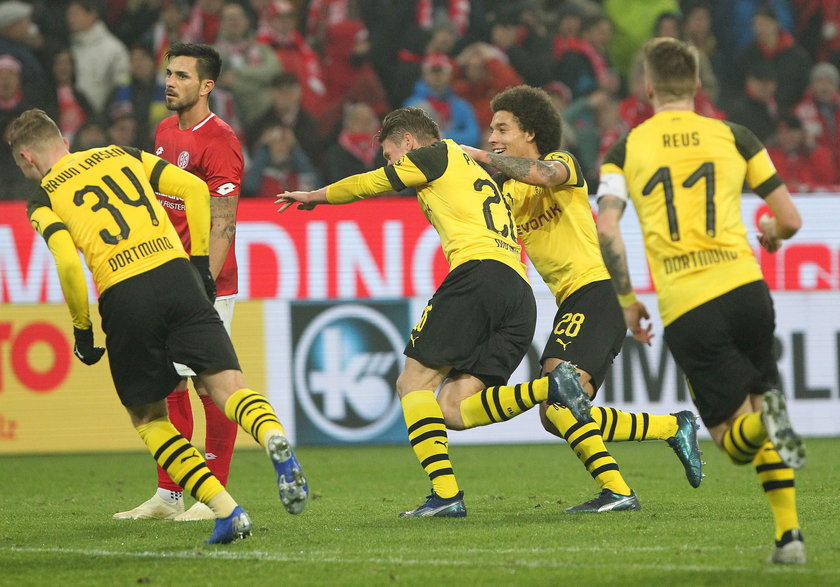 Bundesliga - 1.FSV Mainz 05 v Borussia Dortmund