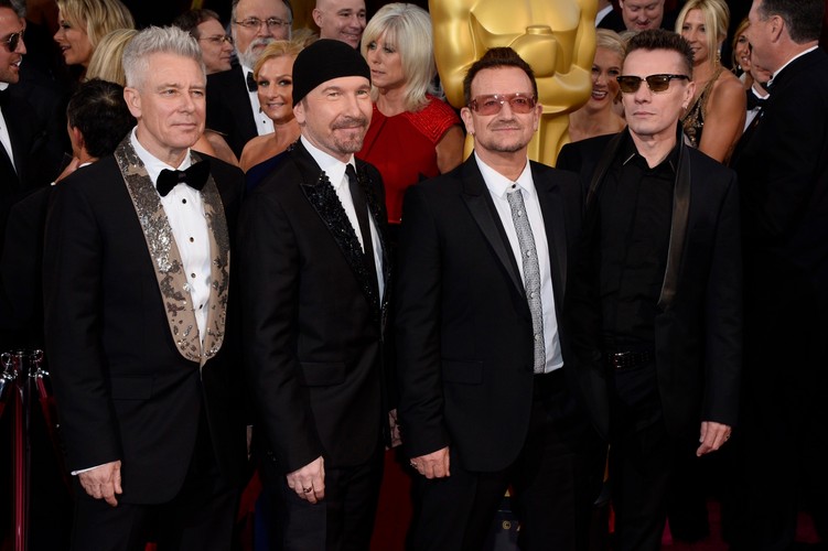 U2 w pełnym składzie: Adam Clayton, The Edge, Bono i Larry Mullen Jr.