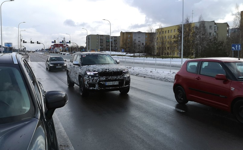 Jeep Grand Cherokee nowej generacji przyłapany w Suwałkach