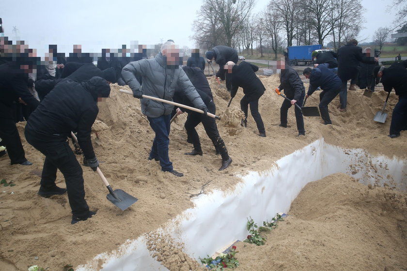 Niecodzienny pogrzeb w Gończycach