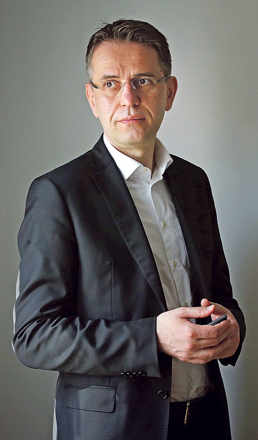 Radulovićev DJB, iako zvanično promoviše bojkot, učestvuje u spotu za lokalne izbore u Subotici