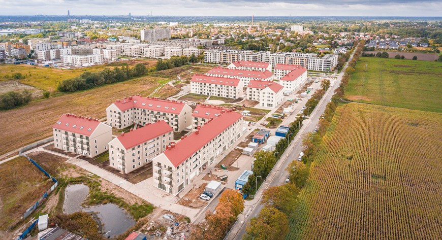 Przekazanie osiedla do najmu jest planowane w pierwszym kwartale 2027 roku. 