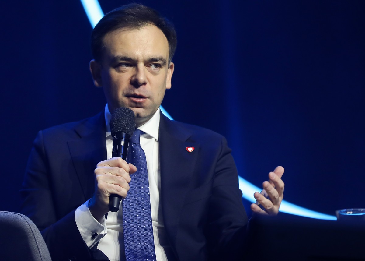 Minister Domański w Davos dla BI. O Trumpie, progu podatkowym i wydatkach socjalnych Polski