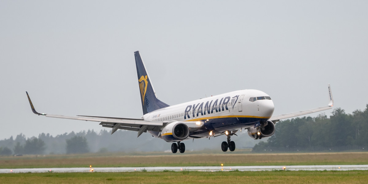 Samolot linii Ryanair lądował awaryjnie na węgierskim lotnisku.