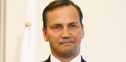 Sikorski wymienia szyfrantów. Słono za to zapłaci