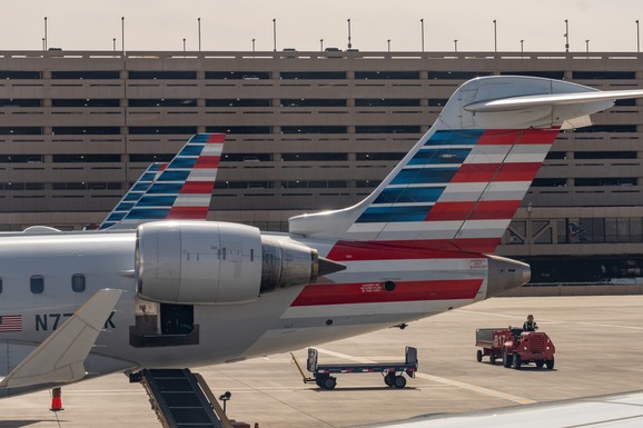 Trampova administracija proširuje zabranu putovanja u Ameriku na još 5 ZEMALJA, evo i kojih