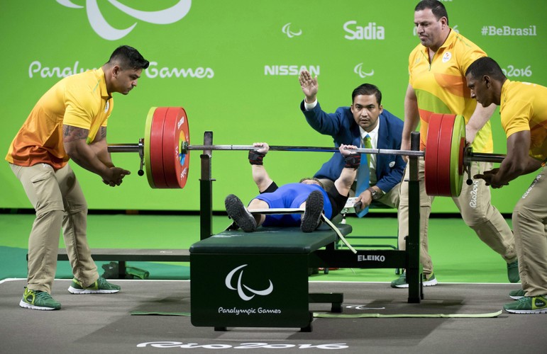 Bez rąk i nóg też można zdobywać olimpijskie medale. Herosi wlaczą w Rio de Janeiro