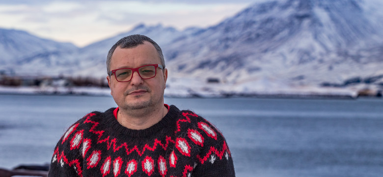 Polski pisarz w wieku 44 lat przeprowadził się na Islandię. "Totalna rewolucja" [WYWIAD]
