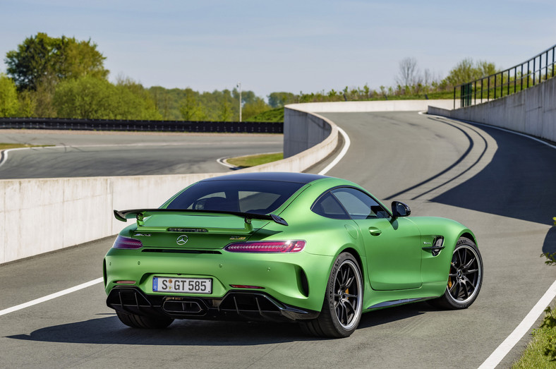 Mercedes-AMG GT R