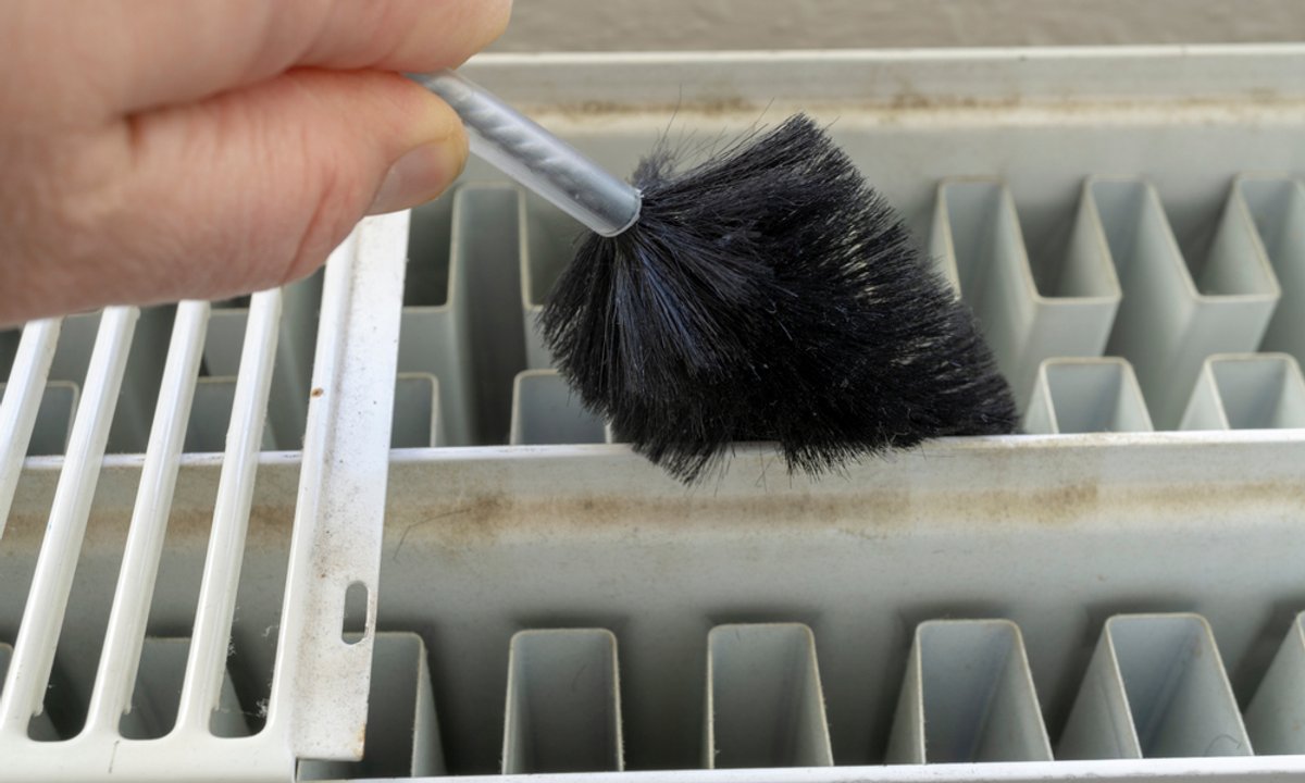 To najlepszy sposób na kurz na kaloryferze. Wyczyścisz go w minutę