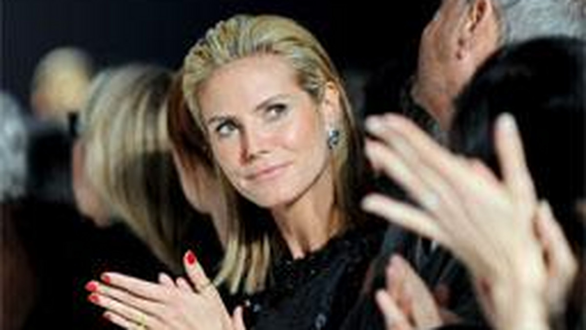 Słynna modelka Heidi Klum spodziewa się czwartego dziecka. Potwierdziła to, wraz z mężem Sealem, na swej stronie internetowej.