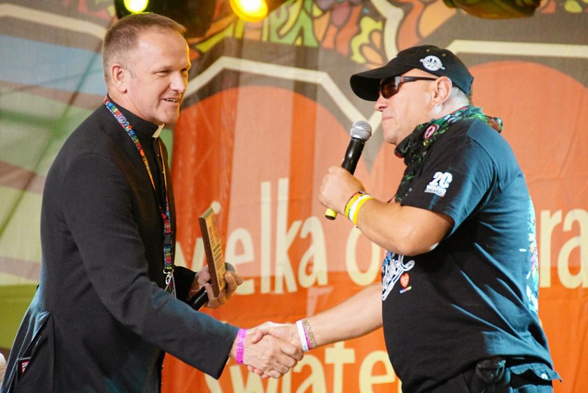 Jerzy Owsiak i ks. Lemański na Woodstock 2014