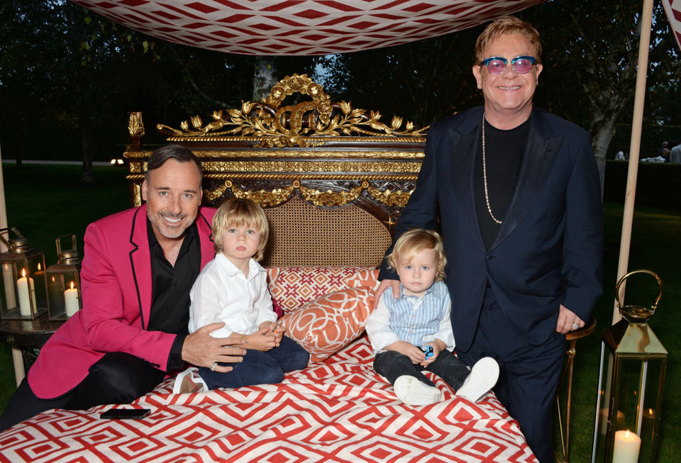 Elton John i David Furnish z synami: Zacharym i Elijah