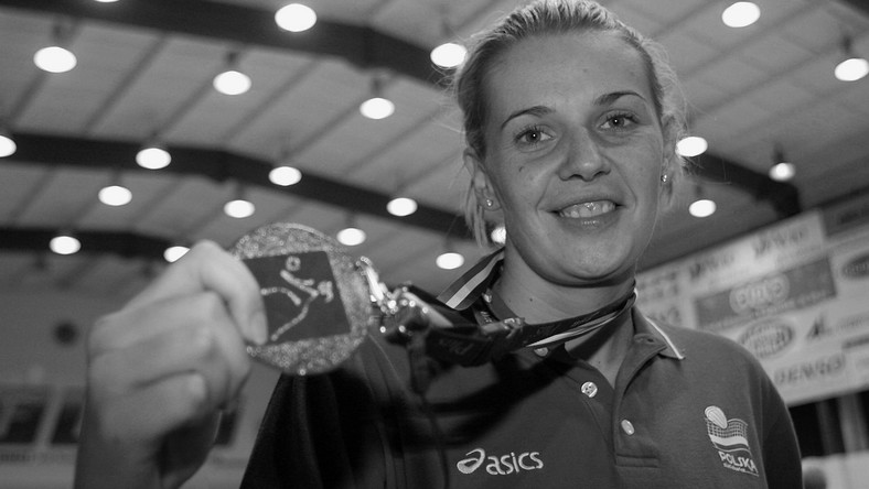 4 czerwca 2008 roku zmarła we Wrocławiu Agata Mróz-Olszewska, 138-krotna reprezentantka Polski w latach 2003-2006, złota medalistka mistrzostw Europy w 2003 i 2005 roku.