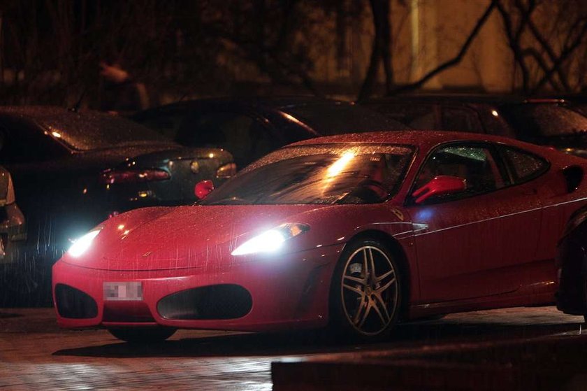 Liszowska. Narzeczony zostawił jej ferrari za pół miliona