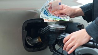 Jesień sprzyja podwyżkom. Benzyna będzie po 6 złotych