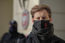 Burza w sieci. Sterczewski krytykowany przez polityków PO za słowa o Tusku