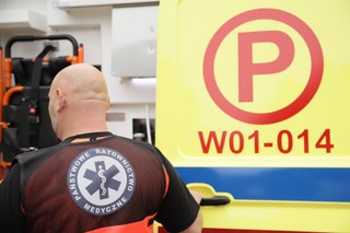 Ratownik medyczny: Nigdy nie wiemy do kogo jedziemy i co nas spotka. Ta niepewność jest codziennie [WYWIAD]