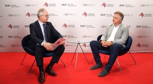 Cały świat przechodzi od kluczy klasycznych do cyfrowych. Dla młodych pokoleń to naturalne- rozmowa z Jackiem Janiszewskim, ASSA ABLOY podczas CYBERSEC EXPO & FORUM 2025