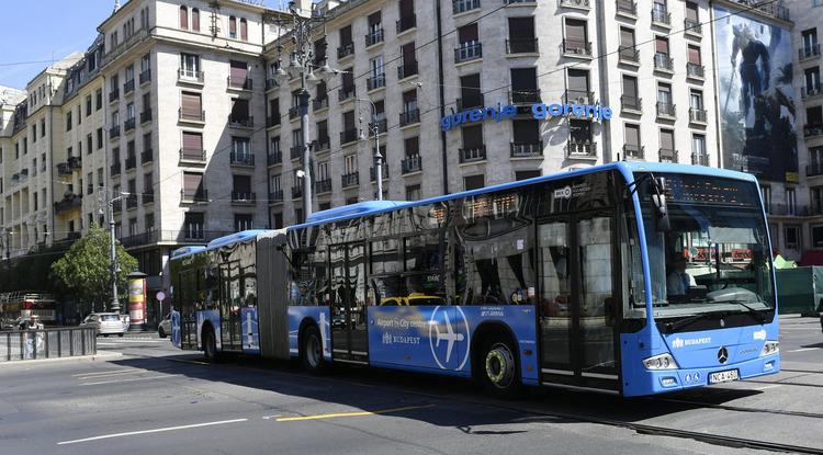 Reptéri 100E busz