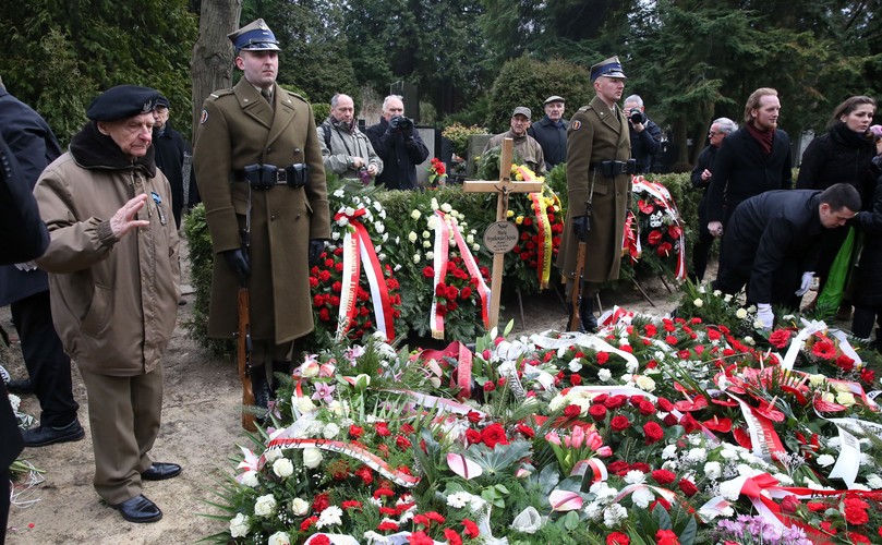 MARIA STYPUŁKOWSKA-CHOJECKA, łączniczka i sanitariuszka AK spoczęła na Powązkach