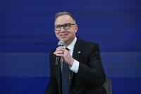 Świadkowie: Janusz F. "pod stołem" zbierał pieniądze na kampanię Andrzeja Dudy