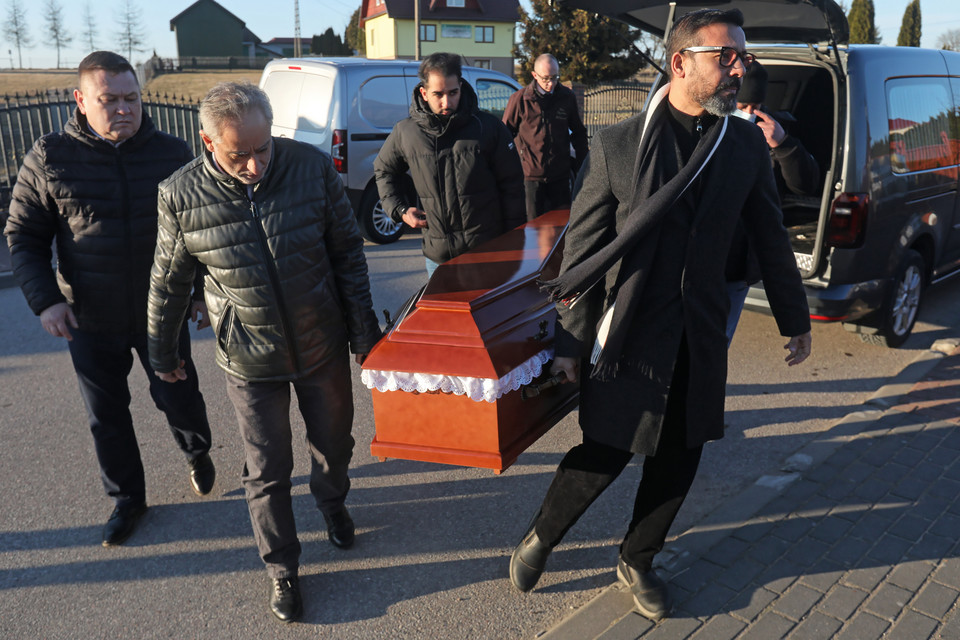 Piąty pogrzeb ofiary kryzysu na granicy z Białorusią