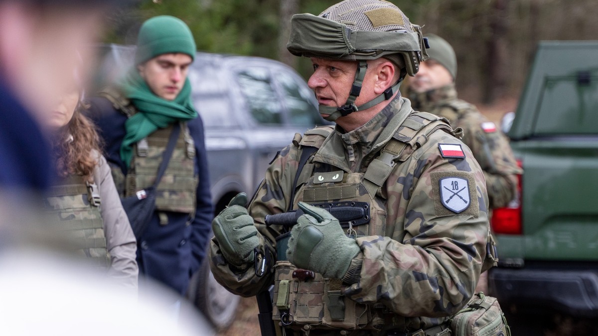 Gen. Arkadiusz Szkutnik kończy misję na granicy, podkreślając osiągnięcia swoich żołnierzy [Źródło: Onet]